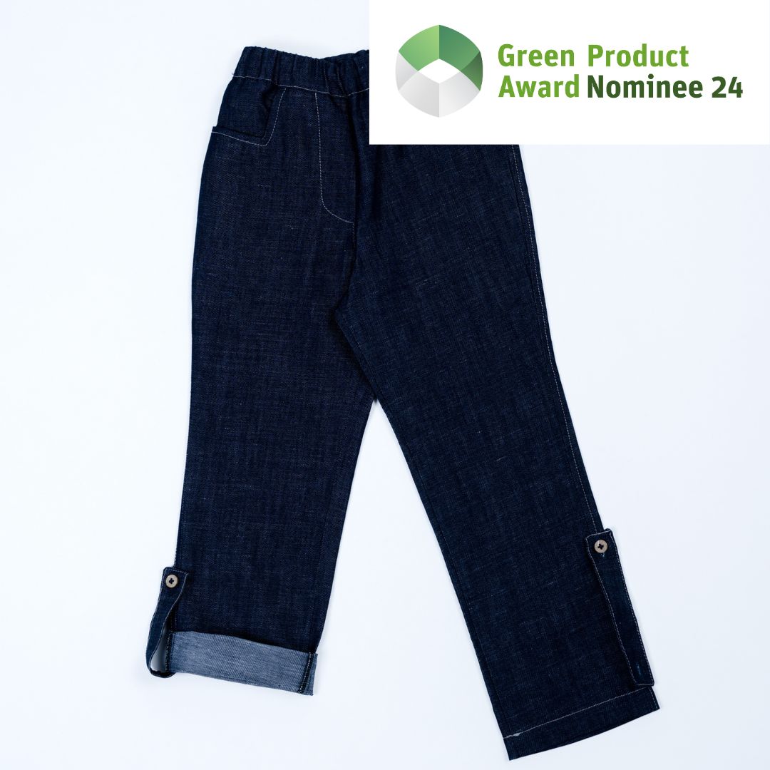 Produktbild mitwachsende Hose von pauakids in denim ähnlichem Blau: pauaGrow: nominiert für den Green Products Awards