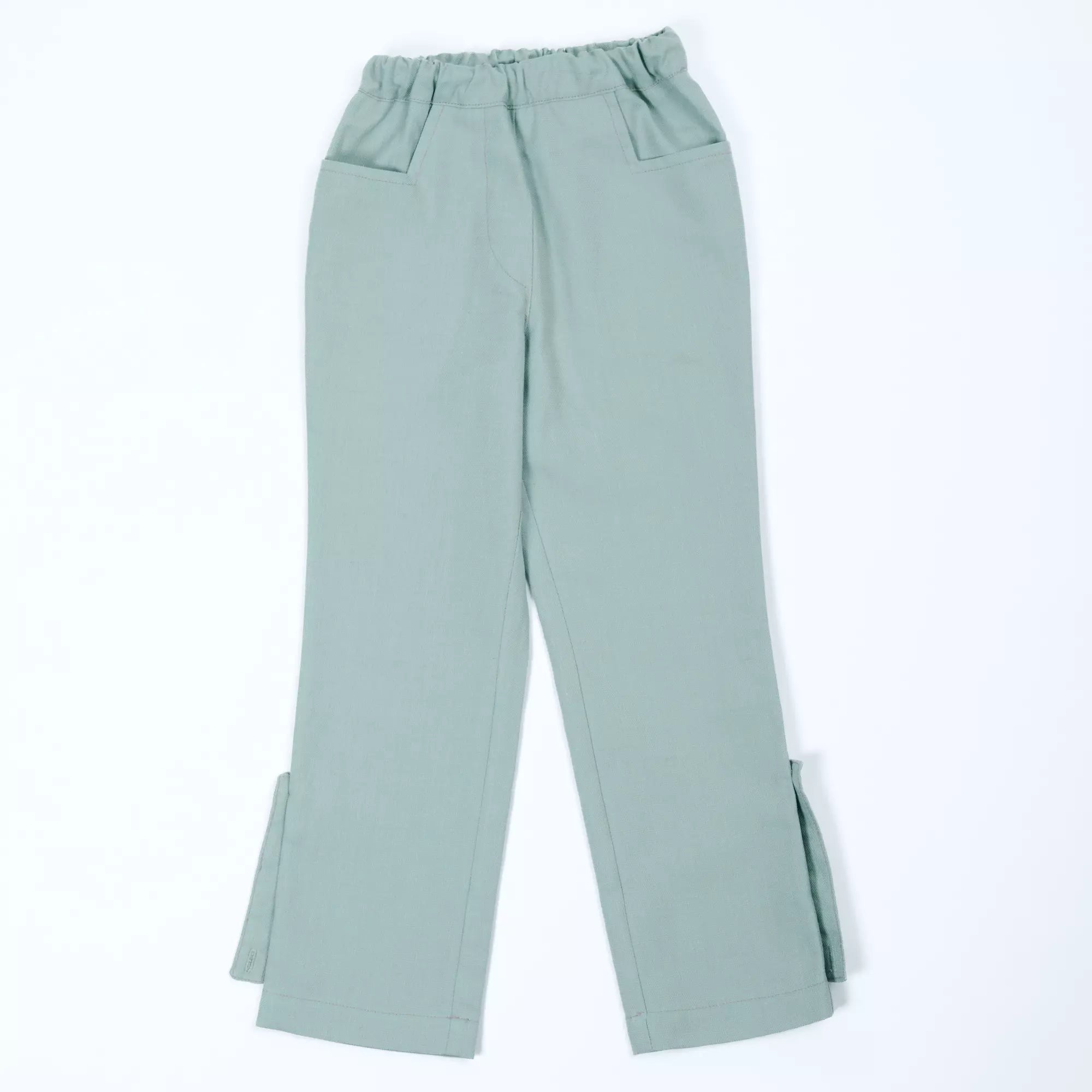 Mitwachsende Hose von pauakids in grün, Vorderansicht, lang